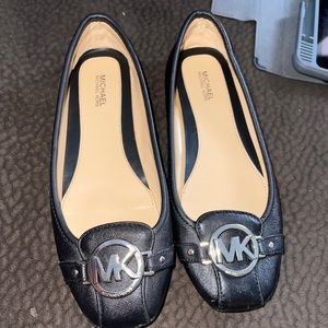 Michael Kors black leather flats sz 7 never worn